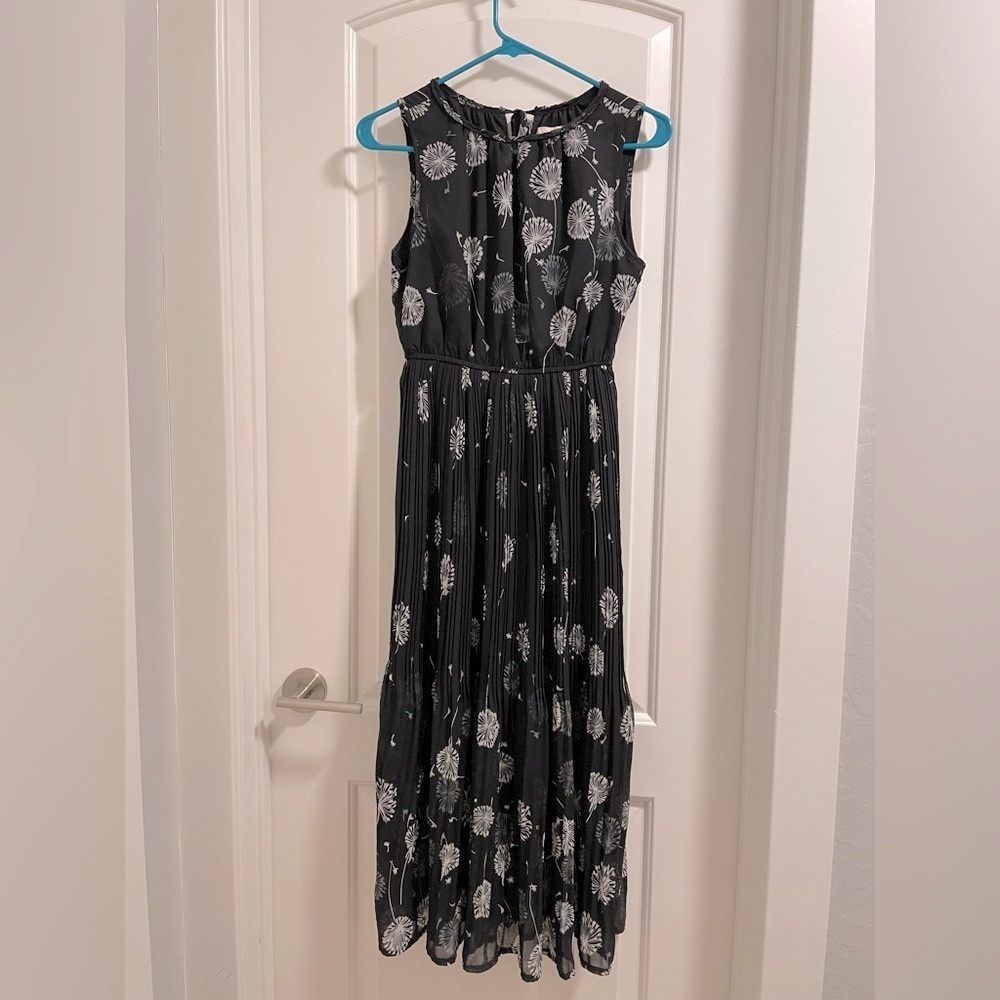 Maison Jules dandelion black and white maxi dress size S